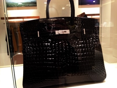 Just a purse - 2:48AM \u2013 Everything Kuwait