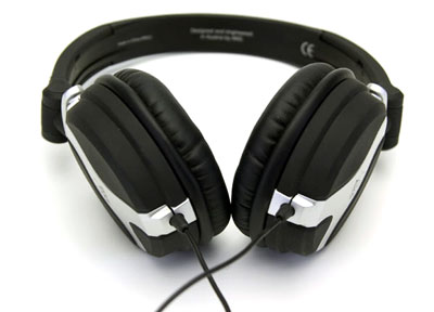 AKG