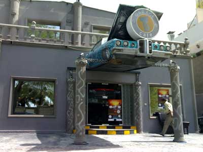 Garage Cafe - 2:48AM – Everything Kuwait